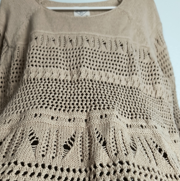 St. John's Bay Cream and Tan Crew Neck Sweater with Decorative Pattern 1X - Picture 12 of 12